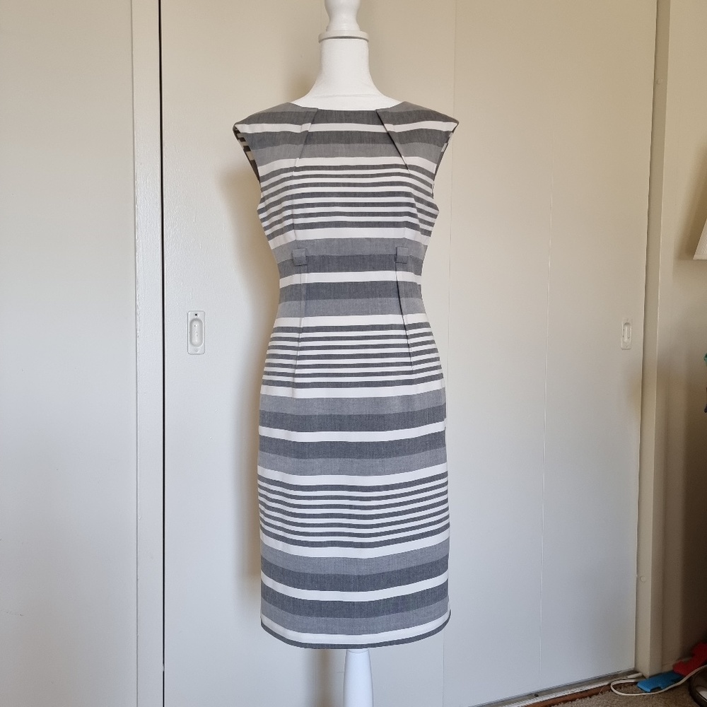 Calvin Klein Size 2 Striped Pencil Dress Gray & White